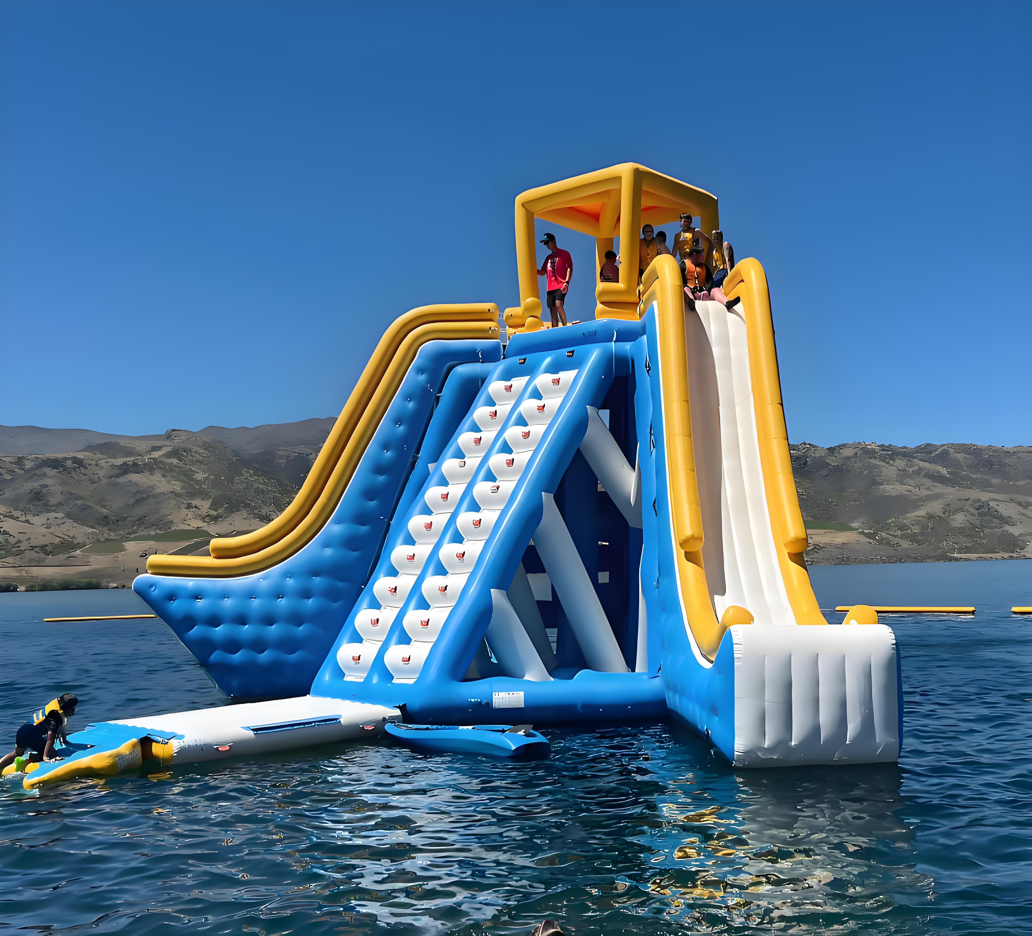 大型户外充气游乐设备